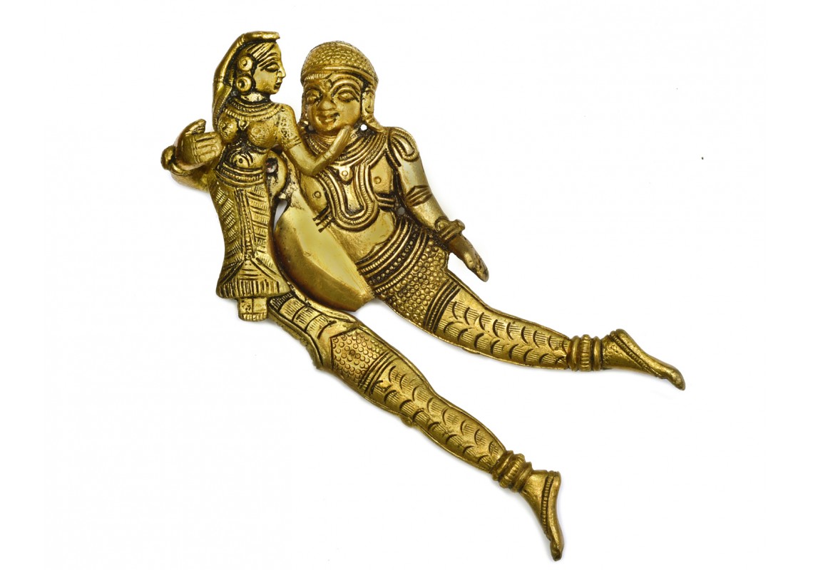 Raja Rani Nut Cracker