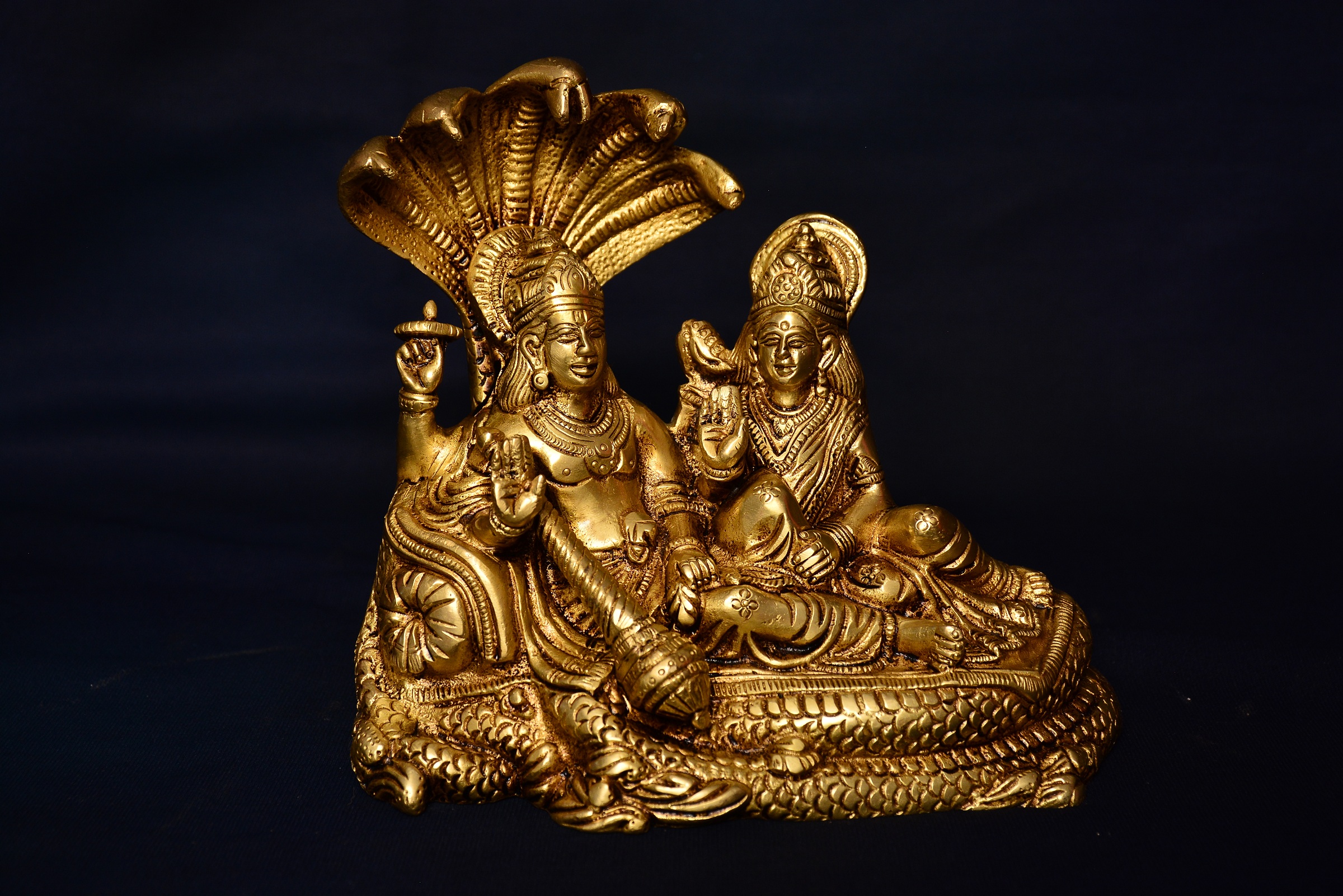 Vishnu Laxmi Sitting 6 Inch